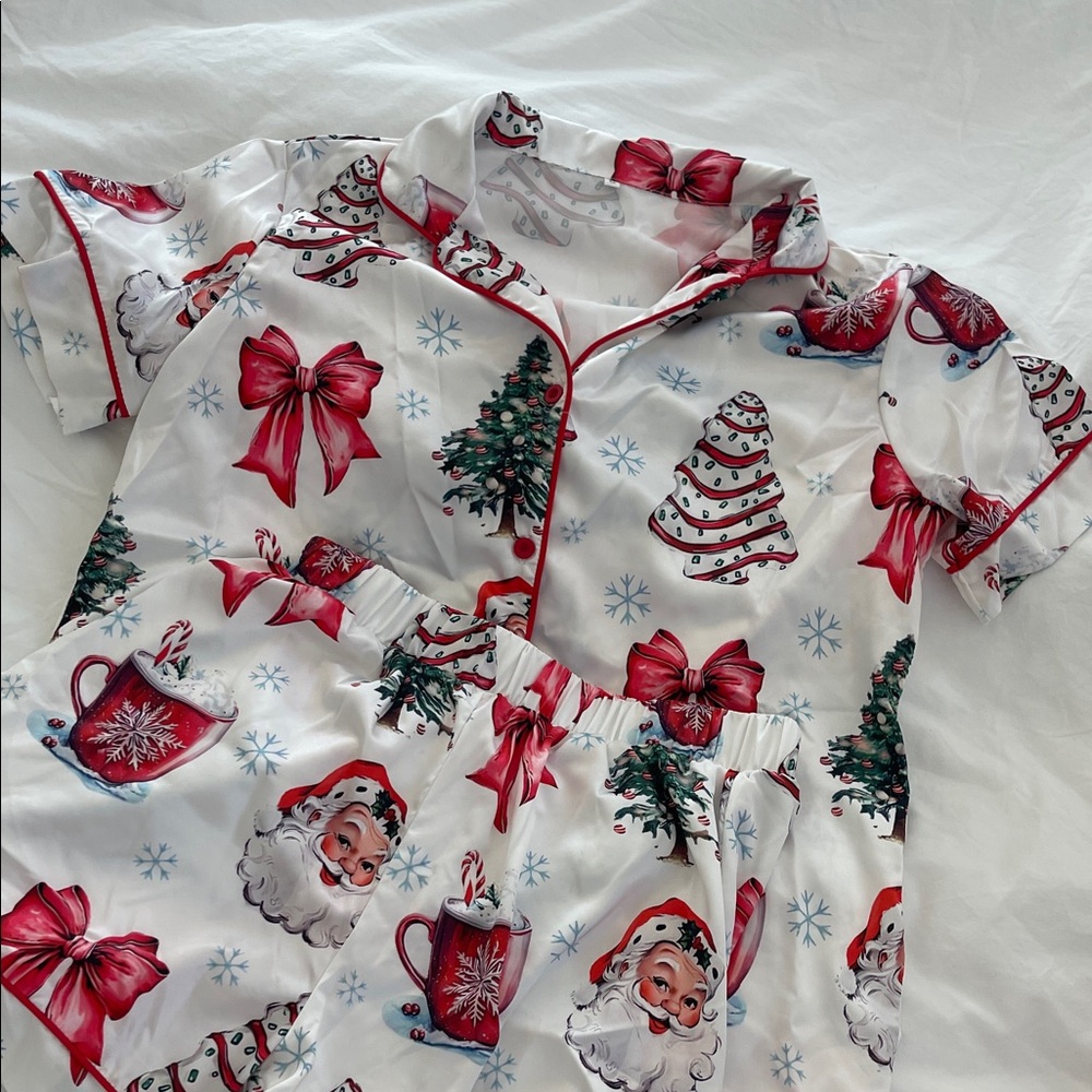 Women's Coquette Christmas Satin Pajama Set - Santa Print NWOT - Picture 3 of 6